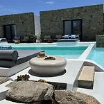 Hotel apartamentowy Myconian Theros Luxury Ano Mera