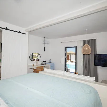 Myconian Theros Luxury Otel *