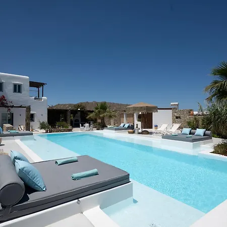 מלון דירות Myconian Theros Luxury 4*