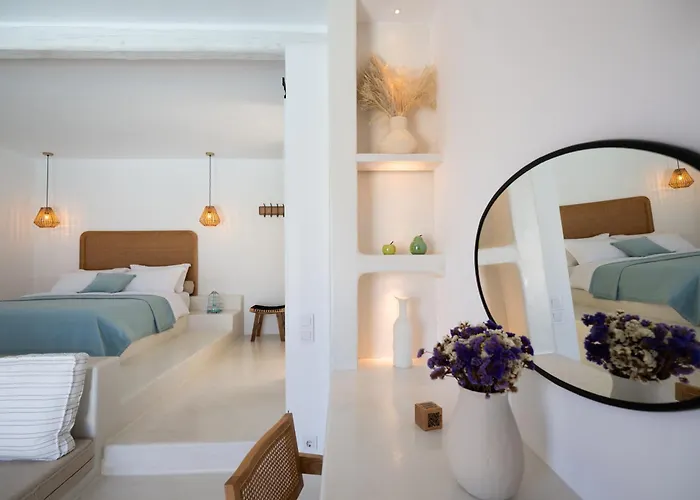 Myconian Theros All Suite Hotel 아파트호텔 4*