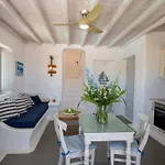 Myconian Theros Luxury Suites Aparthotel 4*