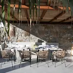 Myconian Theros Luxury Suites Aparthotel