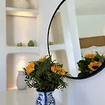 Aparthotel Myconian Theros Luxury Suites 4*