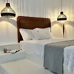 Myconian Theros Luxury Suites Aparthotel 4*