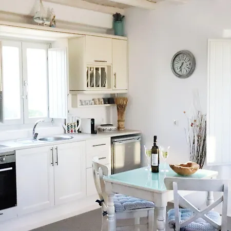 Myconian Theros Luxury 公寓式酒店