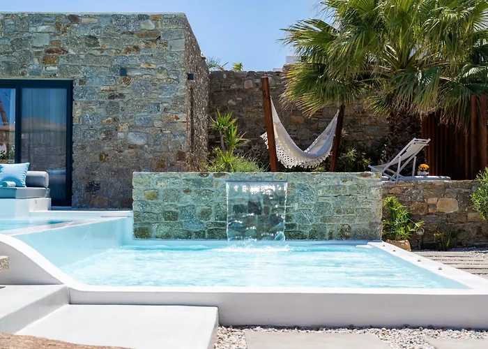 Myconian Theros Luxury Suites Aparthotel