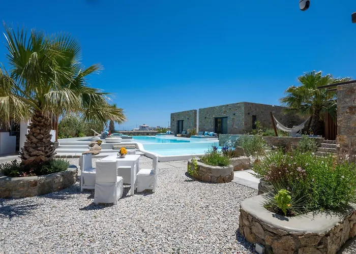 Myconian Theros Luxury Suites 4*